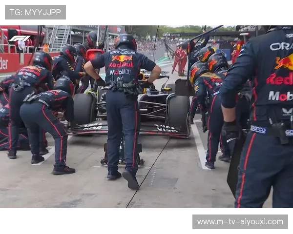 F1巴西站：诺里斯稳了！维斯塔潘维修区起步上演超车秀，法拉利双退赛