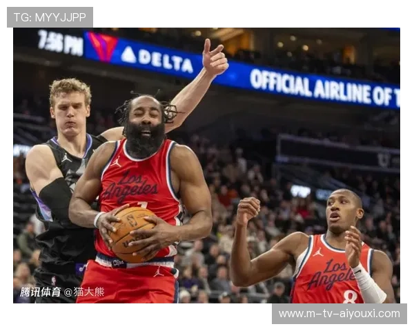 数据焦点：哈登13分13助0篮板生涯首见，哈登23+18