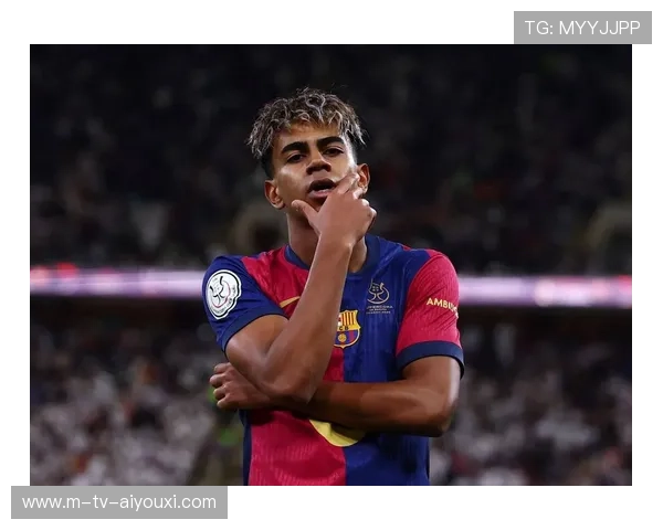 巴萨右路强突下底，倒三角机会连发，巴萨走下坡路